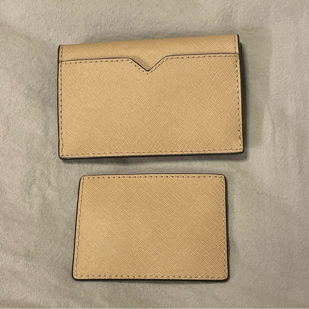 MICHAEL by MICHAEL KORS NWOT Small Saffiano Leather 3-in-1 Card Case in Tan - Picture 3 of 4